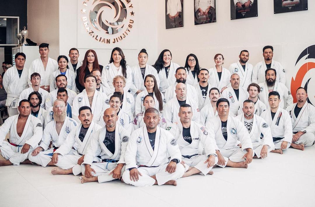Flow Academy Riverside adult team